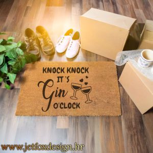 Personalizirani otirač s natpisom "Knock Knock, It’s Gin O’Clock", savršen dodatak za dom i ljubitelje gina