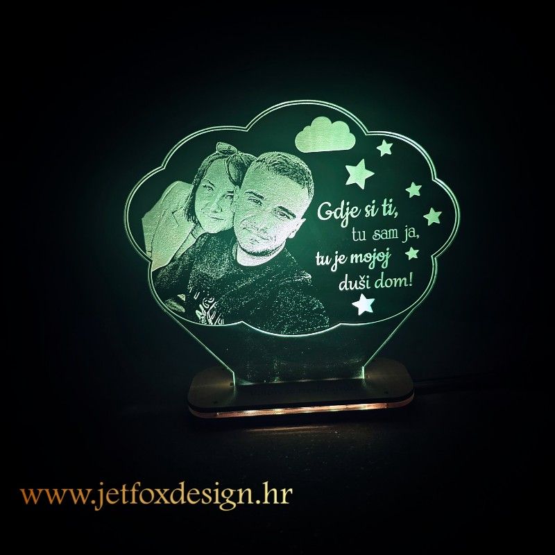 Personalizirana 3D lampa s fotografijom, imenima i tekstom, idealan poklon za zaljubljene i parove