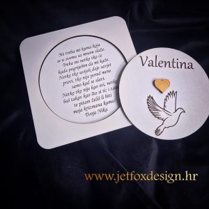 Golubica za kumstvo s personaliziranim tekstom, imenom i elegantnim dizajnom. Kako pitati za kumstvo na nježan i emotivan način?