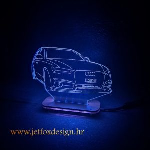 Personalizirana 3D lampa s motivom automobila Audi. Savršen poklon za ljubitelje automobila, uz mogućnost dodavanja imena i poruke.